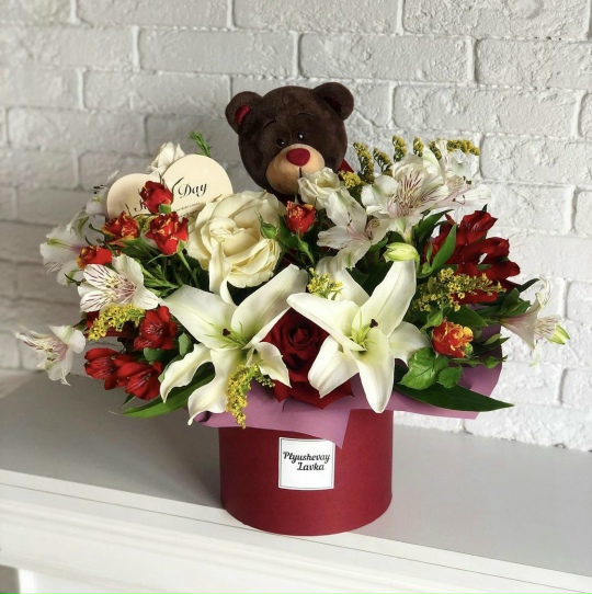 Фото Мишка с цветами