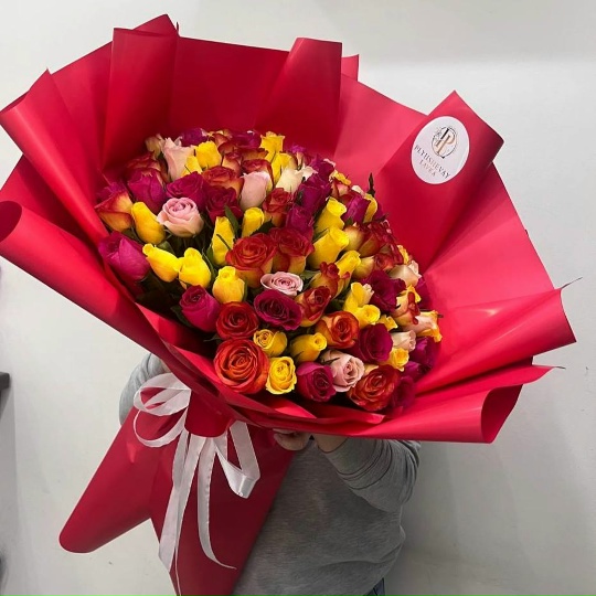 Фото 101 Роза микс 50 см