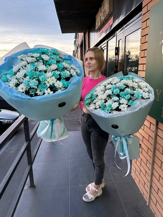 Фото Гигант ромашки голубые