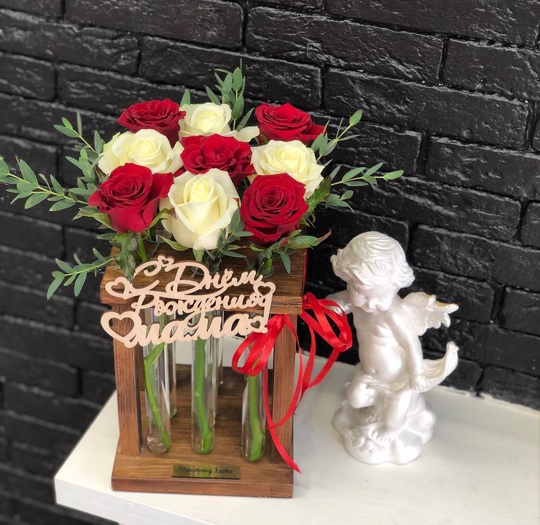 Фото РОЗА В КОЛБЕ КВАДРАТ