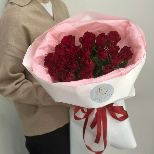 Фото 19 красных Роз 50 см
