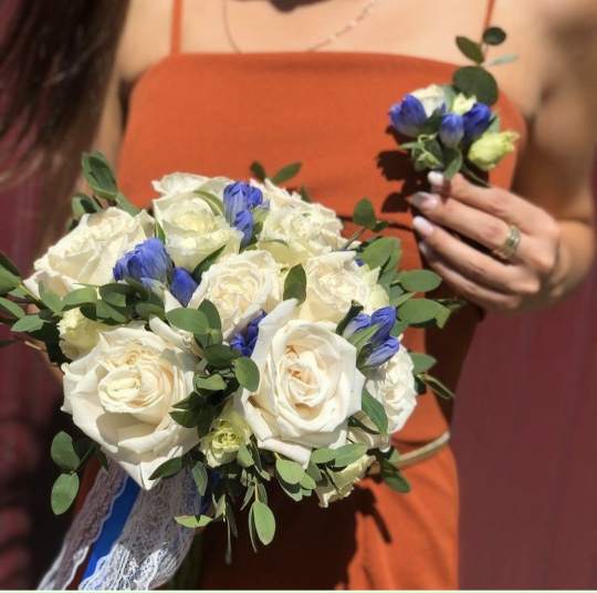 Фото Бело-синяя свадьба