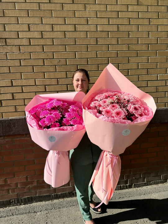 Фото Объемный букет из хризантем