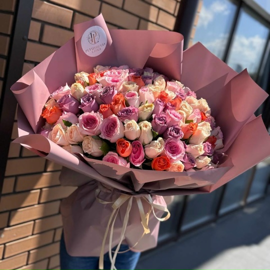 Фото 101 Роза микс 50 см