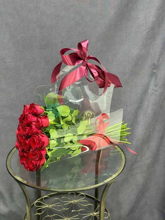 Фото Кудрявая роза 25 шт в плайм пакете