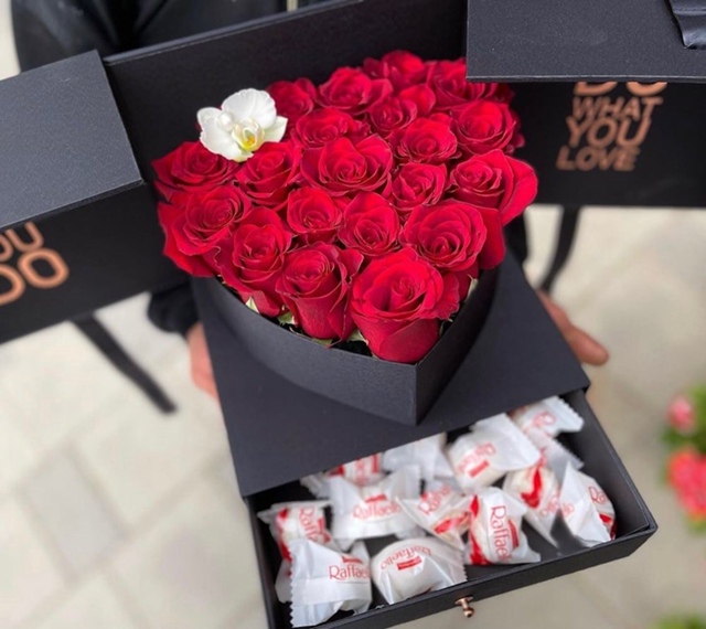 Фото Премиум СЕРДЦЕ с РОЗАМИ